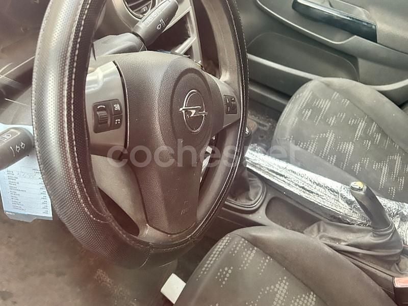 Usado Opel Corsa Selective 95 CV (69 kW) 2014 Gris / plata Berlina