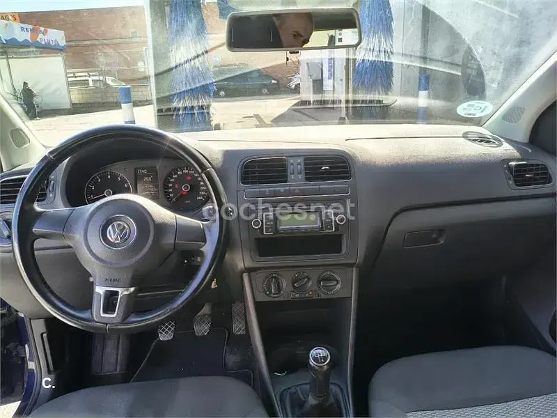 Usado VW Polo Advance 85 CV (62 kW) 2010 Azul Utilitario