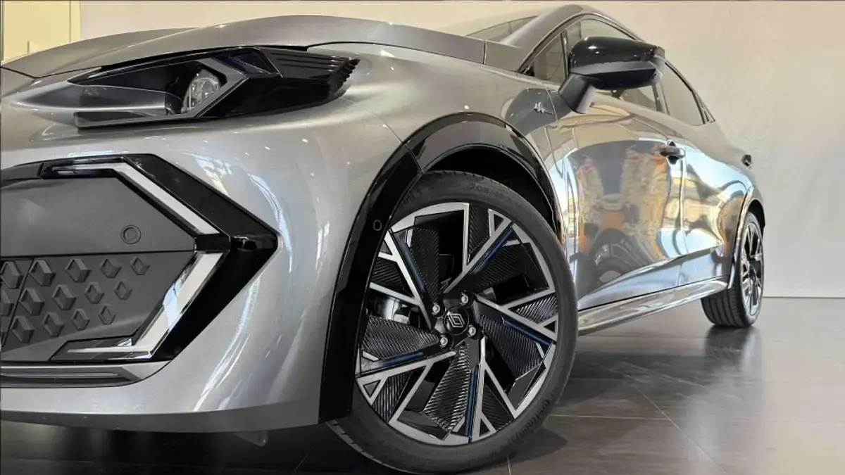 Usado Renault Clio Esprit Alpine 159 CV (116 kW) 2025 Gris Utilitario