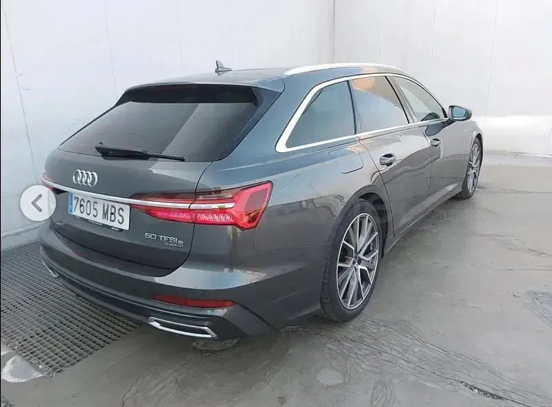 Usado Audi A6 S-Line 299 CV (219 kW) 2022 Gris / plata Familiar