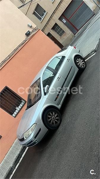 Gris / plata Usado 2001 Renault Laguna II Dynamique Berlina | 1100 € (Super precio) - Imagen 1/3