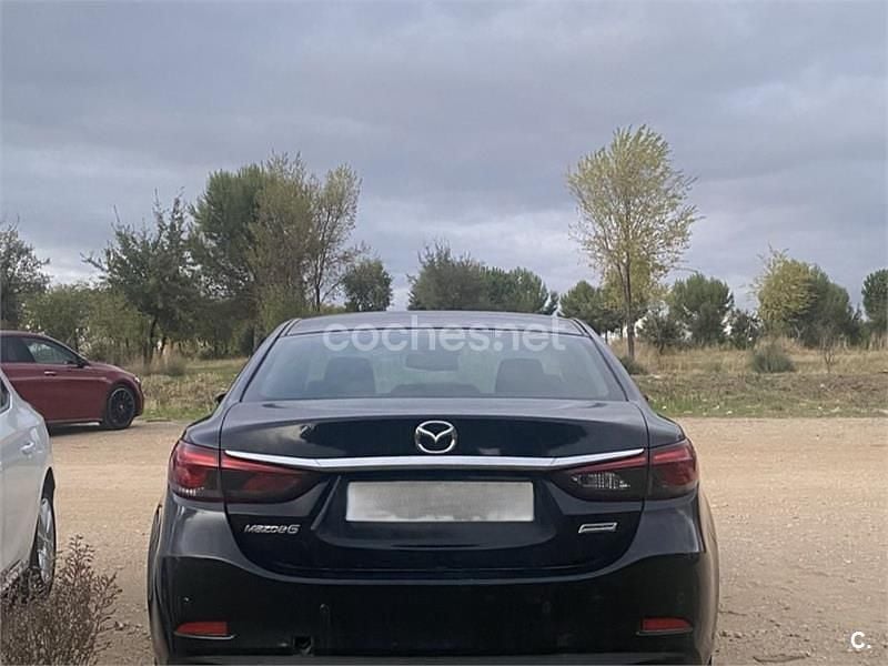 Usado Mazda 6 Luxury 175 CV (128 kW) 2015 Negro Berlina