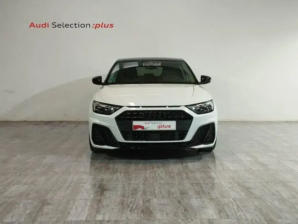 Usado Audi A1 Black Edition 116 CV (85 kW) 2025 Blanco SUV