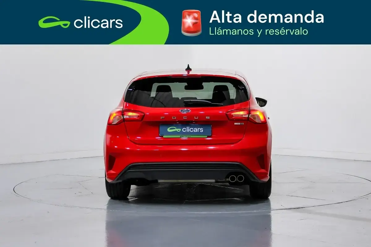 Usado Ford Focus ST-Line 125 CV (91 kW) 2021 Rojo Berlina