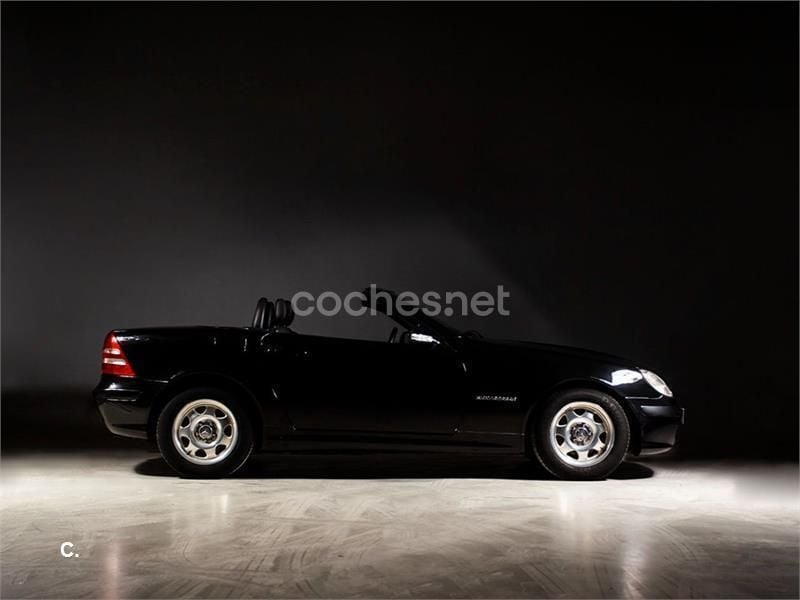 Usado Mercedes SLK200 163 CV (119 kW) 2000 Negro Descapotable