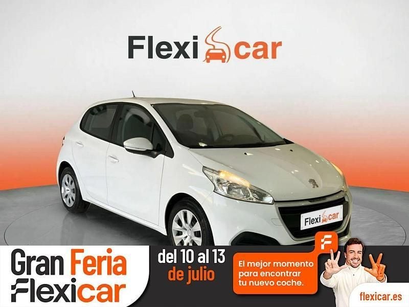 Blanco Usado 2017 Peugeot 208 Utilitario | 8790 € (Precio justo) - Imagen 1/2