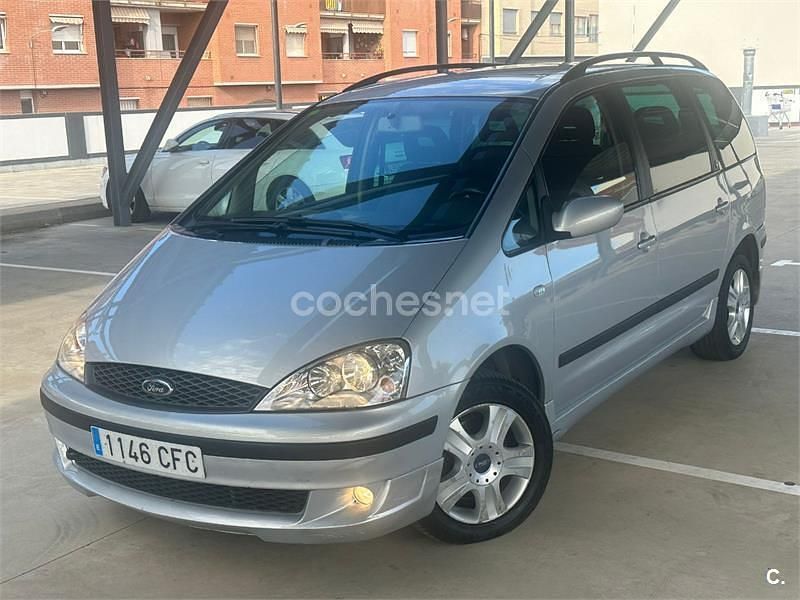 Gris / plata Usado 2003 Ford Galaxy Ghia Monovolumen | 3999 € - Imagen 1/4