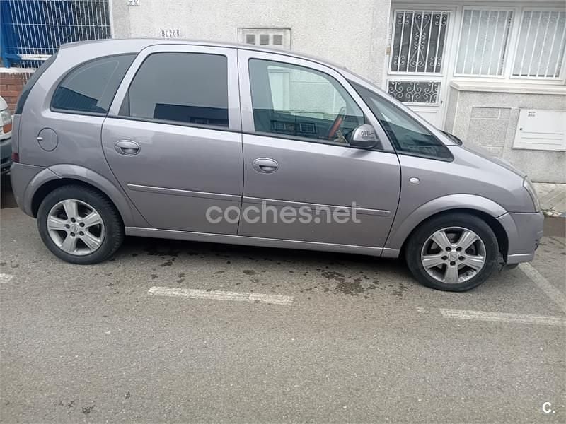 Gris / plata Usado 2007 Opel Meriva Cosmo Monovolumen | 1650 € (Buen precio) - Imagen 1/2