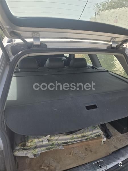 Usado Audi A6 130 CV (95 kW) 2002 Gris / plata Familiar