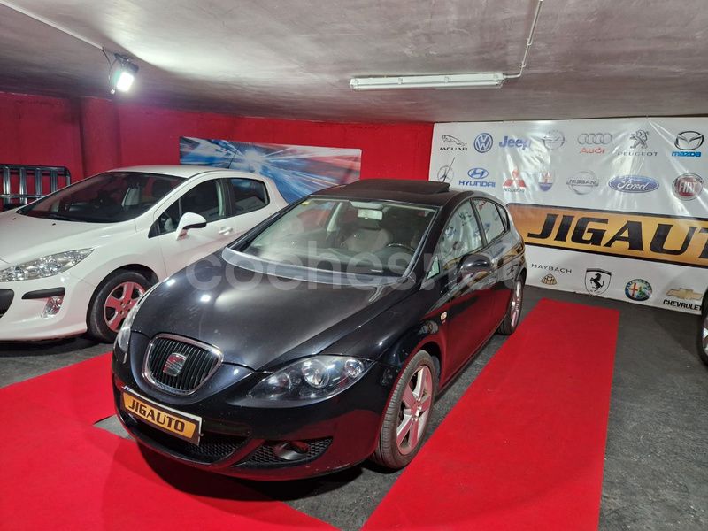 Negro Usado 2006 Seat Leon Sport Berlina | 3900 € (Precio justo) - Imagen 1/4