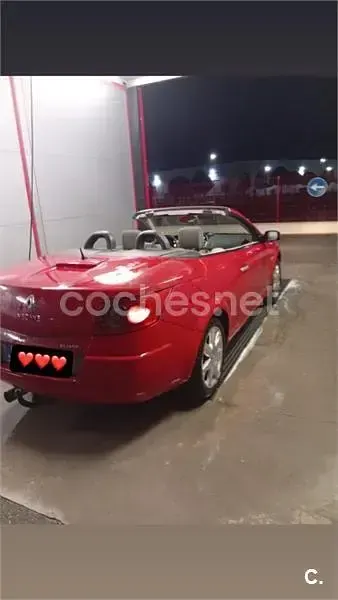Usado Renault Mégane Extreme 120 CV (88 kW) 2006 Rojo Berlina