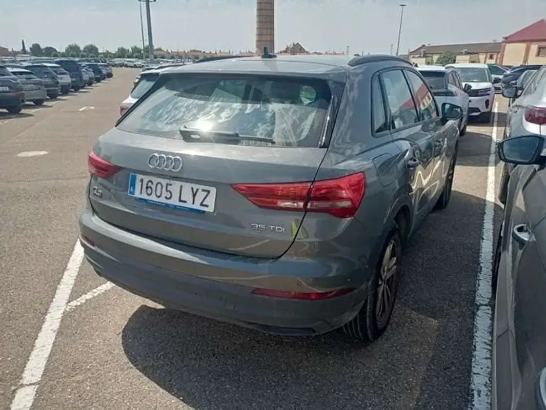 Usado Audi Q3 S-Line 150 CV (110 kW) 2022 Gris SUV