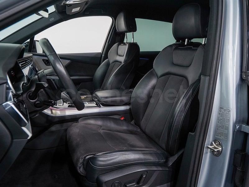 Usado Audi Q7 Ambiente 231 CV (169 kW) 2021 Gris / plata SUV