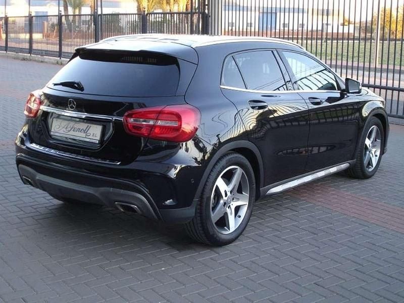 Usado Mercedes GLA220 AMG line 170 CV (125 kW) 2014 Negro SUV