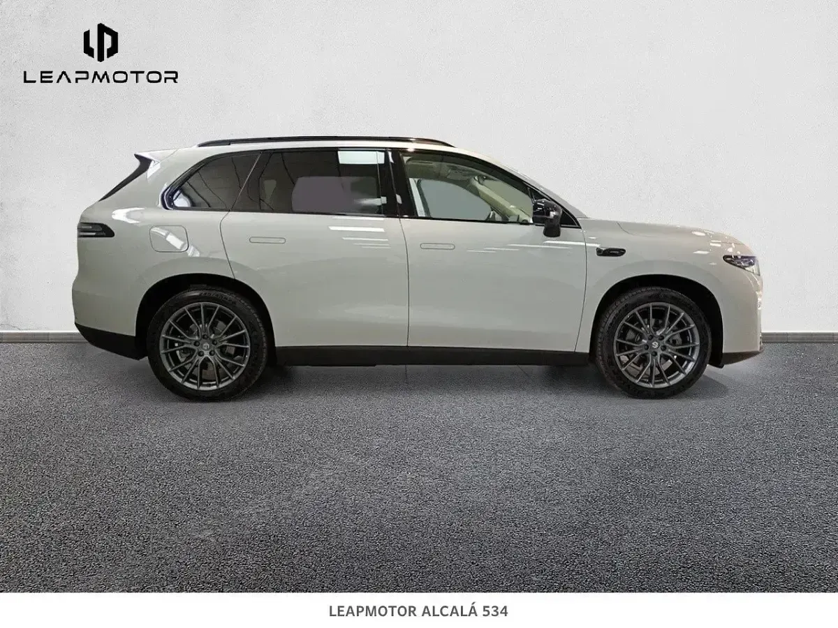 Nuevo Leapmotor C10 215 CV (158 kW) 2026 Gris SUV