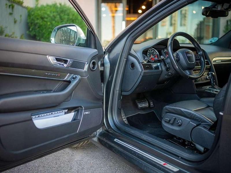 Usado Audi RS2 S-Line 579 CV (425 kW) 2009 Gris Familiar