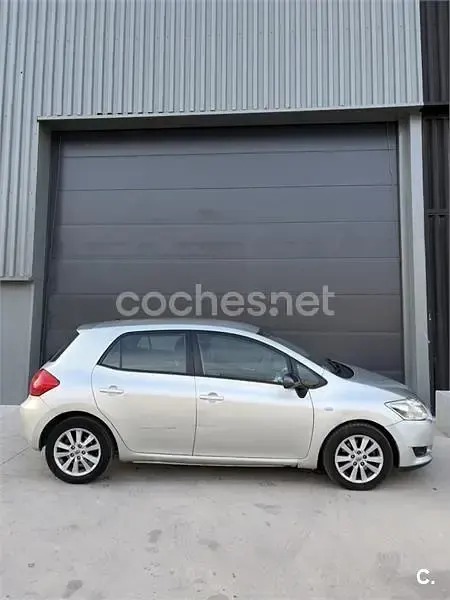Usado Toyota Auris Sol 126 CV (92 kW) 2007 Gris / plata Utilitario