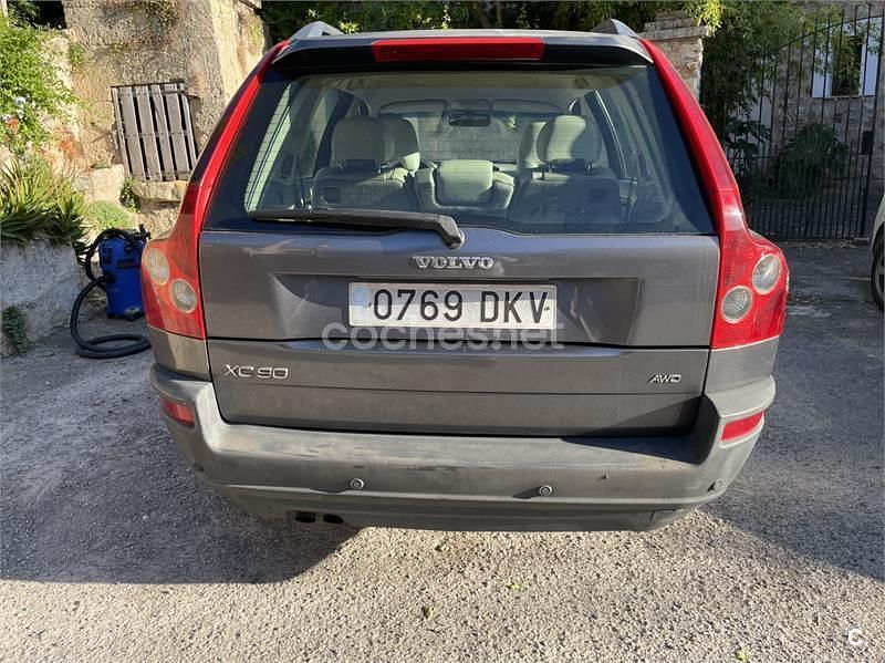 Usado Volvo XC90 Momentum 163 CV (119 kW) 2005 Marrón SUV