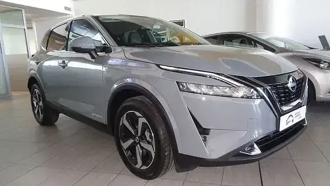 Usado Nissan Qashqai N-Connecta 190 CV (139 kW) 2023 Gris SUV