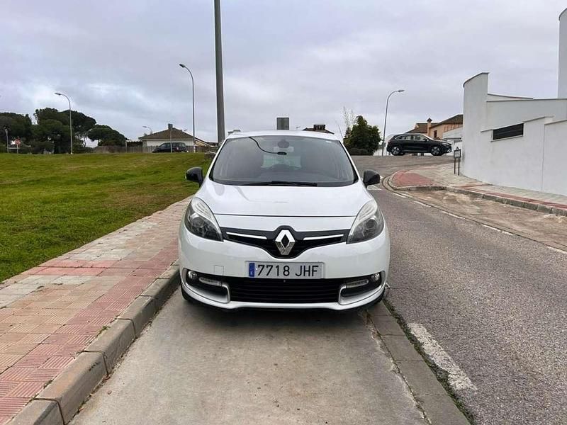 Usado Renault Scénic III Bose Edition 110 CV (80 kW) 2015 Blanco Monovolumen