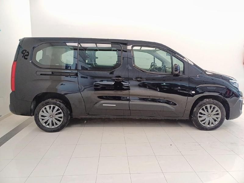 Usado Citroën Berlingo 130 CV (95 kW) 2025 Negro Monovolumen