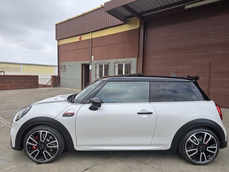 Usado Mini John Cooper Works 231 CV (169 kW) 2024 Blanco Utilitario