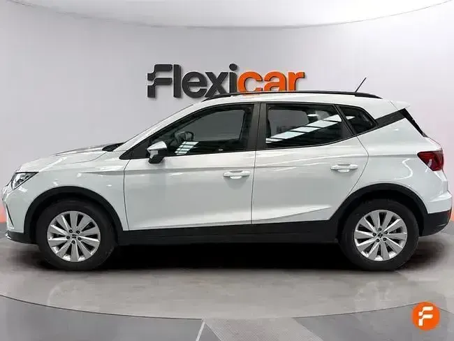 Usado Seat Arona Style 110 CV (80 kW) 2024 Gris SUV