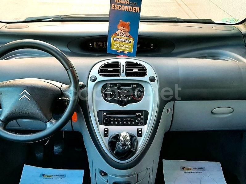 Usado Citroën Xsara Picasso 92 CV (67 kW) 2010 Granate Monovolumen