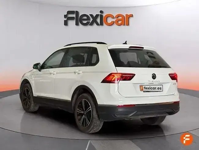 Usado VW Tiguan Life 245 CV (180 kW) 2023 Blanco SUV