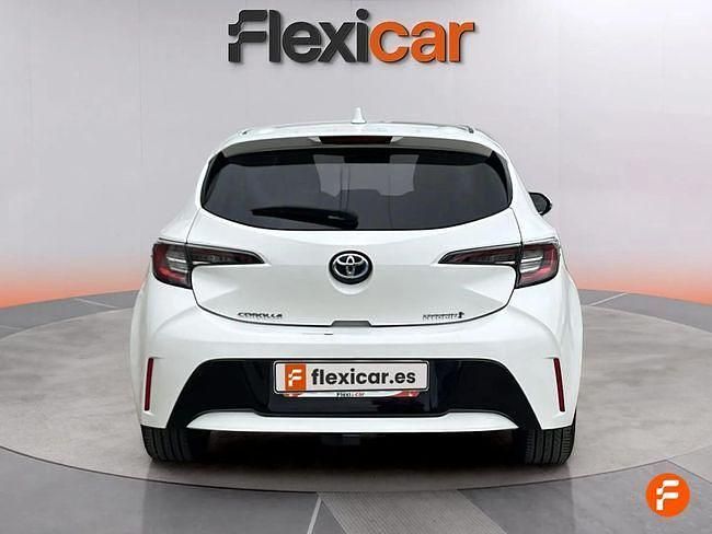Usado Toyota Corolla Active 122 CV (89 kW) 2020 Blanco Berlina