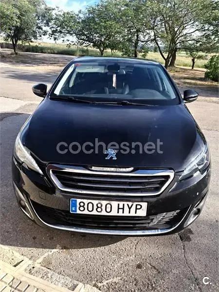 Usado Peugeot 308 Allure 120 CV (88 kW) 2014 Negro Berlina