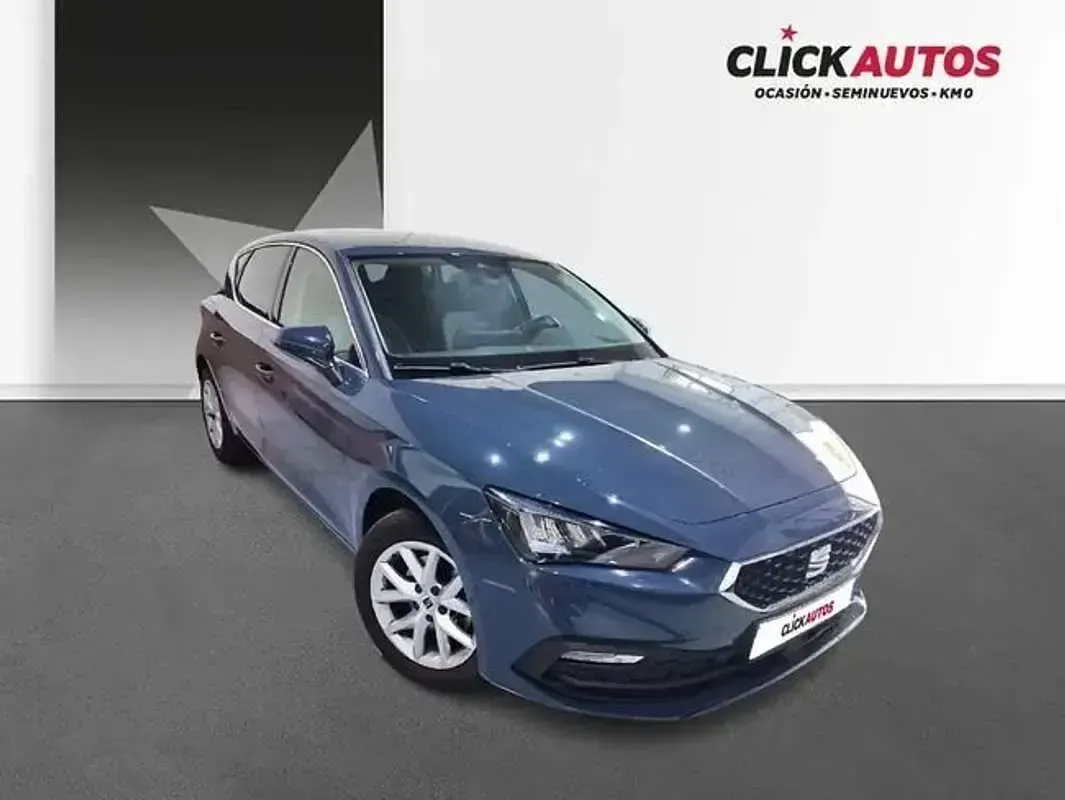 Usado Seat Leon Style 116 CV (85 kW) 2025 Azul Utilitario