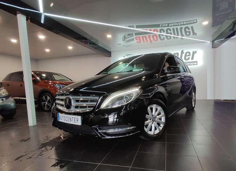 Negro Usado 2013 Mercedes B180 Monovolumen | 14.900 € (Precio justo) - Imagen 1/4