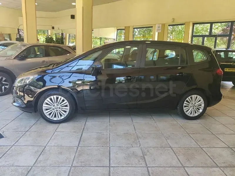 Usado Opel Zafira Excellence 134 CV (98 kW) 2018 Negro Monovolumen