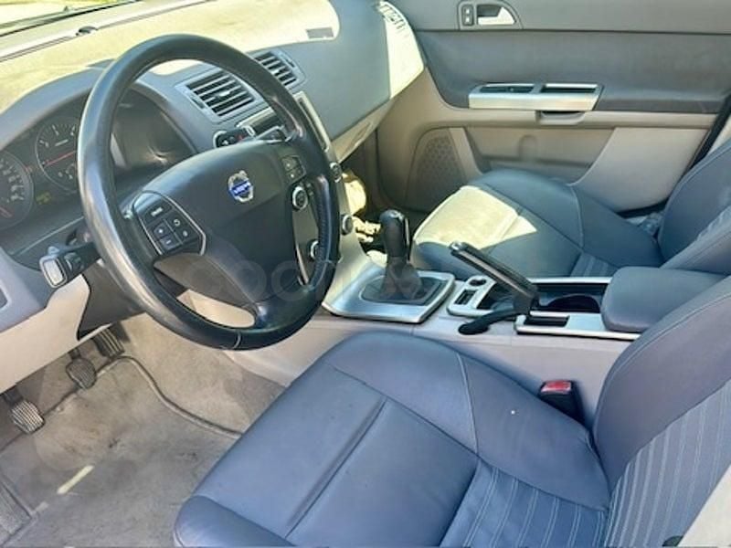 Usado Volvo V50 Momentum 136 CV (100 kW) 2007 Azul Familiar