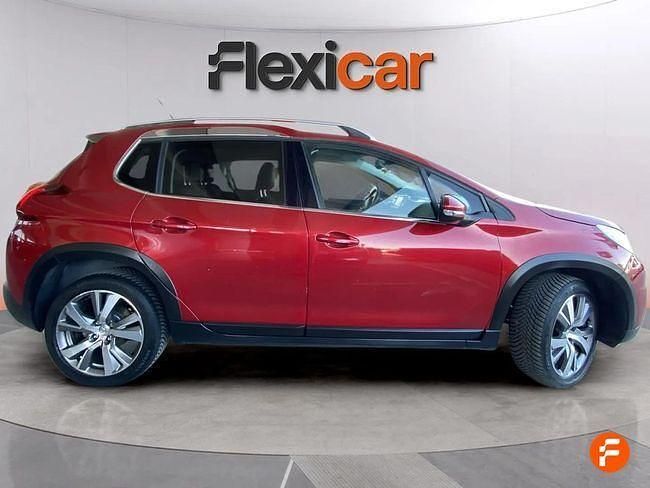 Usado Peugeot 2008 Allure 110 CV (80 kW) 2017 Rojo SUV