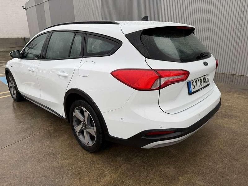 Usado Ford Focus Active 125 CV (91 kW) 2020 Blanco Familiar
