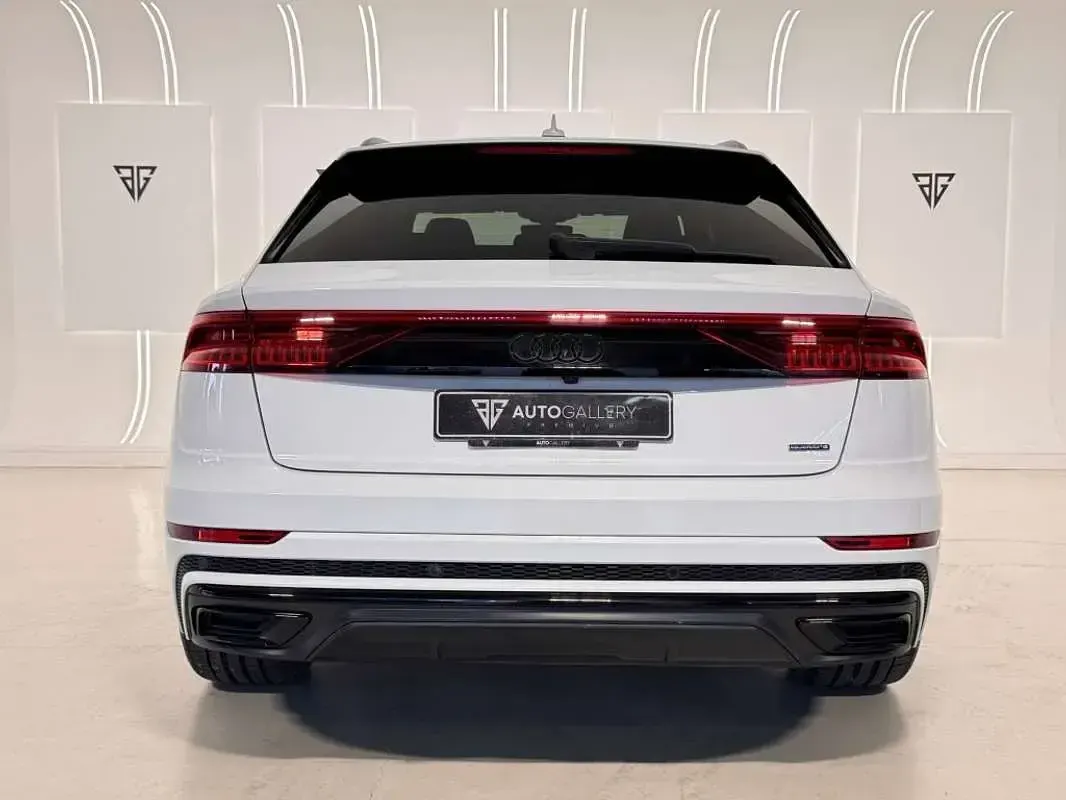 Usado Audi Q8 S-Line 381 CV (280 kW) 2021 Blanco SUV