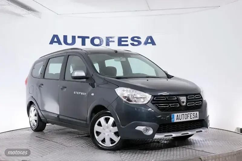 Usado Dacia Lodgy Stepway 115 CV (84 kW) 2020 Negro Monovolumen