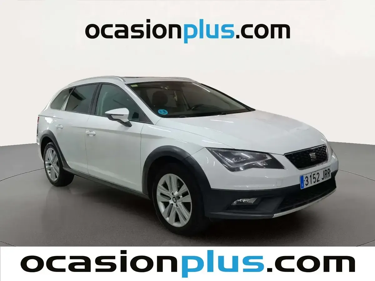 Usado Seat Leon 4Drive 184 CV (135 kW) 2016 Blanco Familiar