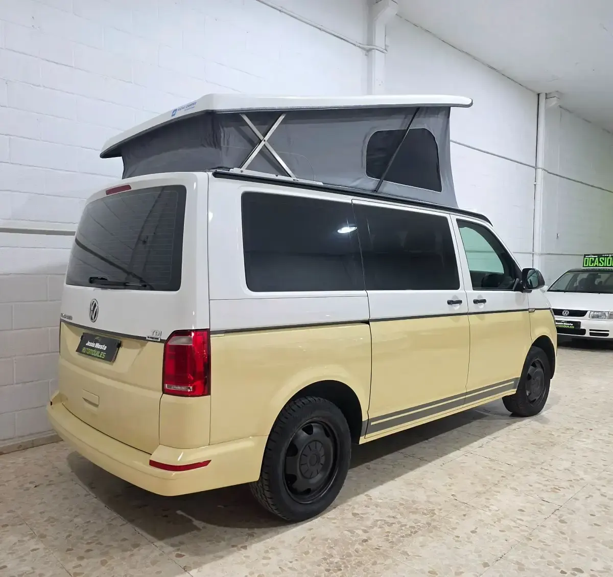 Usado VW California Beach 114 CV (83 kW) 2017 Blanco Van