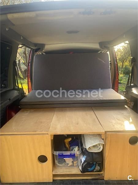 Usado Fiat Doblò Dynamic 105 CV (77 kW) 2009 Granate Monovolumen