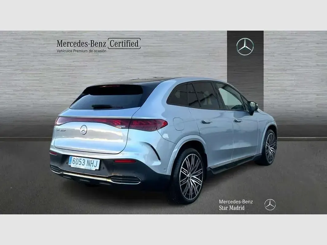 Usado Mercedes EQE350 AMG 235 kW (320 CV) 2025 Plateado SUV