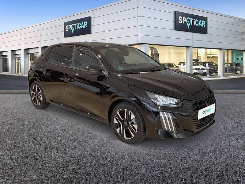 Usado Peugeot 208 Allure 100 CV (73 kW) 2024 Negro Utilitario