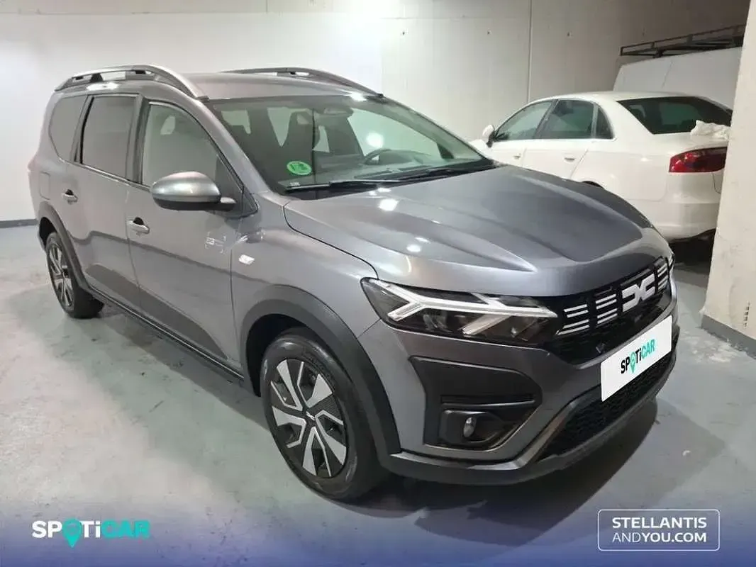 Używany Dacia Jogger Expression 110 KM (80 kW) 2025 Szary Minivan