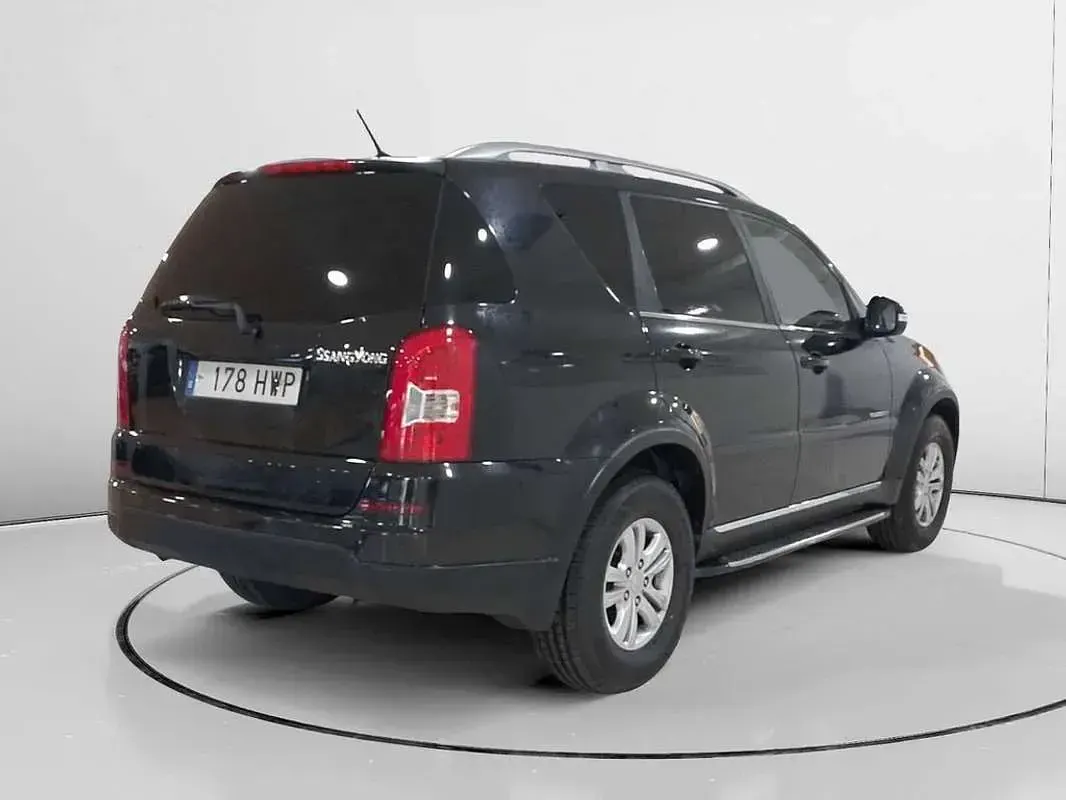 Usado SsangYong Rexton Premium Plus 155 CV (114 kW) 2014 Blanco SUV