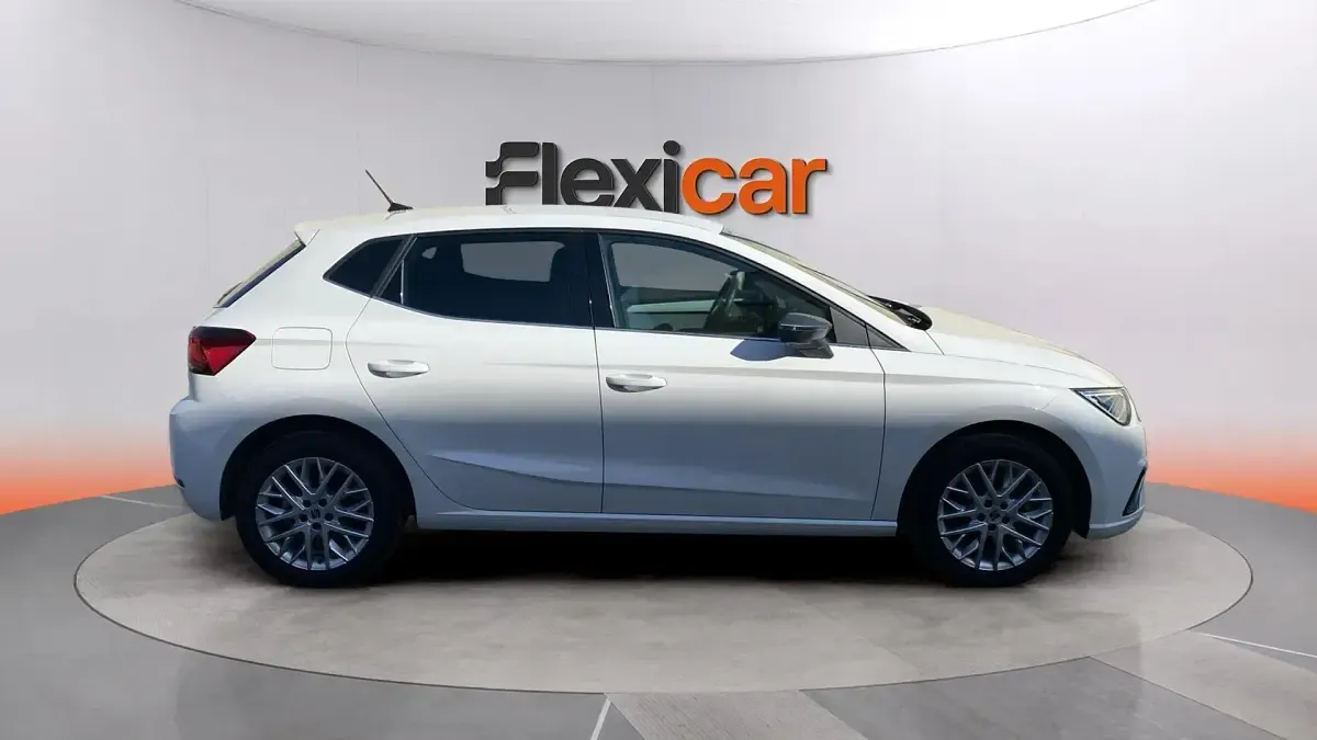 Usado Seat Ibiza 115 CV (84 kW) 2025 Blanco Utilitario