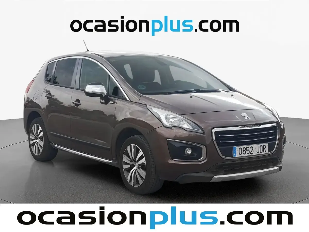 Usado Peugeot 3008 Style 120 CV (88 kW) 2015 Marrón Familiar