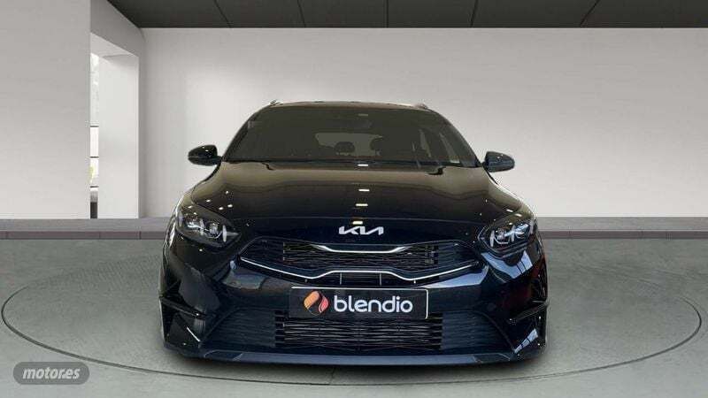 Usado Kia Ceed Sportswagon Style 120 CV (88 kW) 2024 Negro Familiar