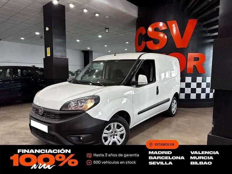 Usado Fiat Doblò 95 CV (69 kW) 2021 Blanco Monovolumen